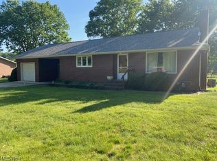 2962 Seikel Dr NE, Dover, OH 44622