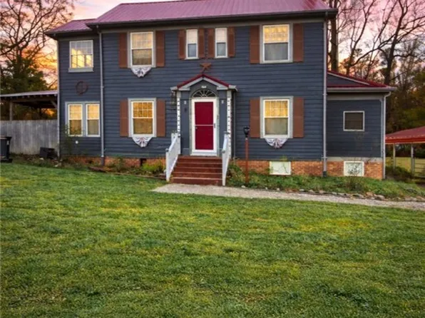 205 N College St, Red Springs, NC 28377