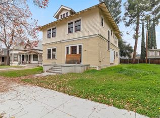 124 W Fern Ave, Redlands, CA 92373
