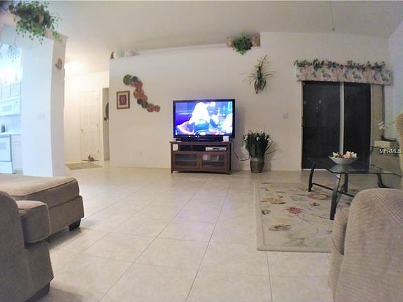 5th image of 107 Country Creek Ln