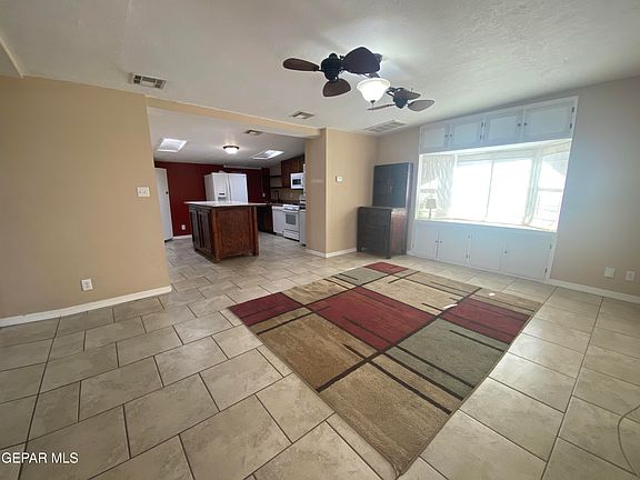 2nd image of 130 Buena Vista St #4