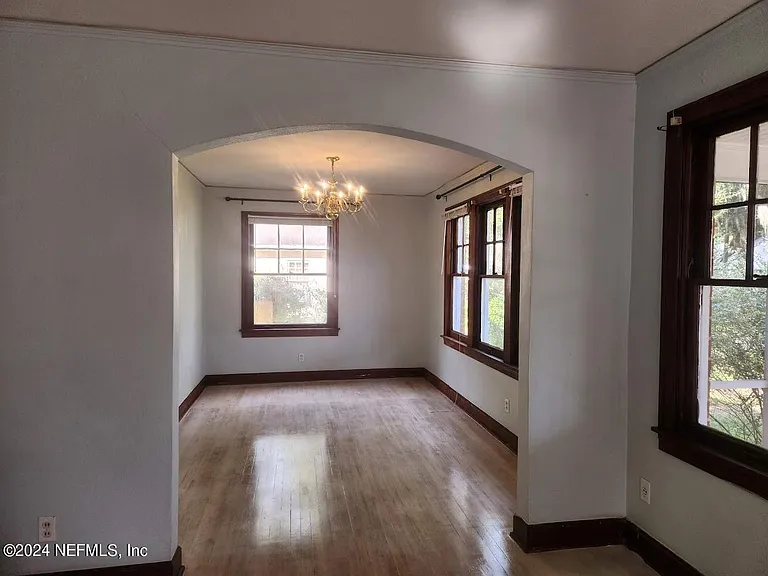 2134 Camden Ave — Photo 5