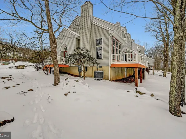 46 Laurelwoods Dr, Lake Harmony, PA 18624