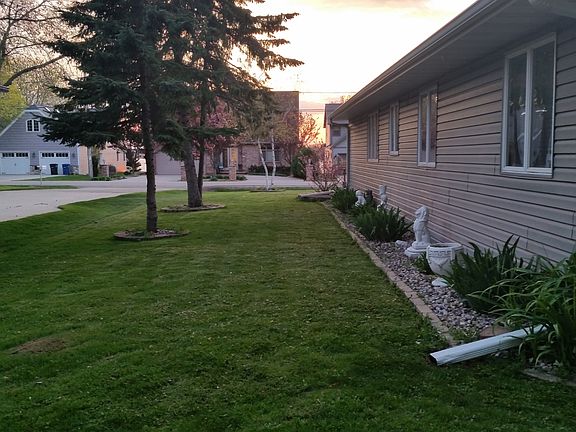 4th image of 1445 Lakeshore Dr