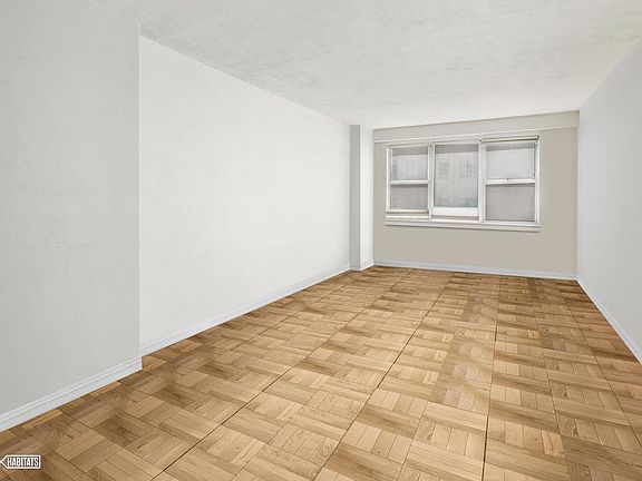 5th image of 155 E 34th St APT 11O
