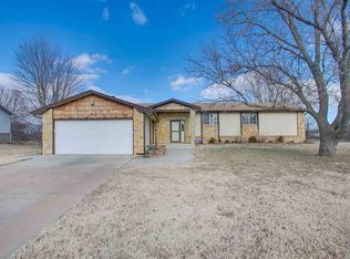 346 N Lark Ln, Wichita, KS 67212