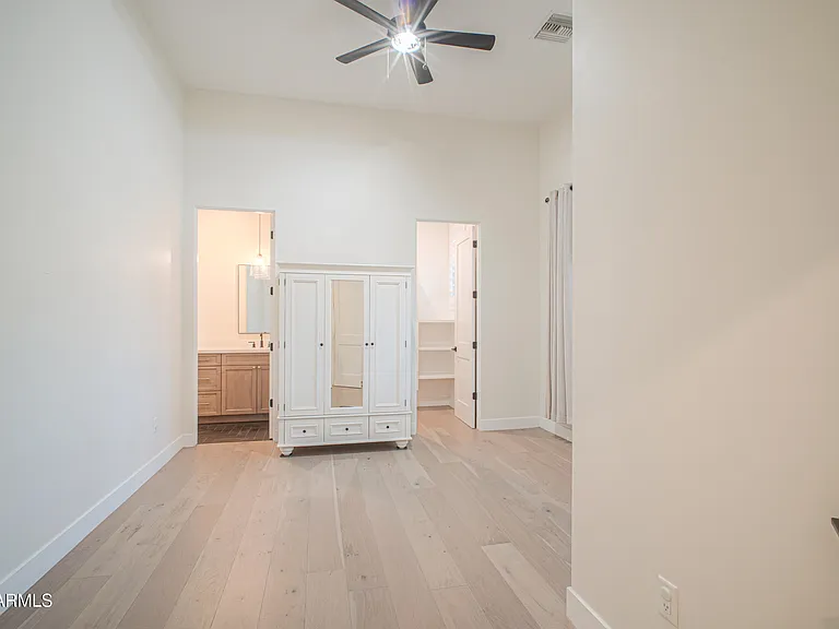 12424 E Victoria St — Photo 46