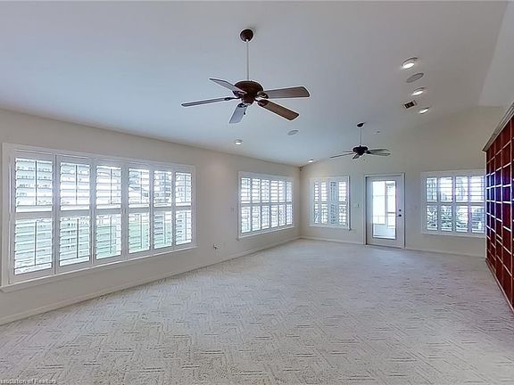 4th image of 14 Lake Stearns Dr