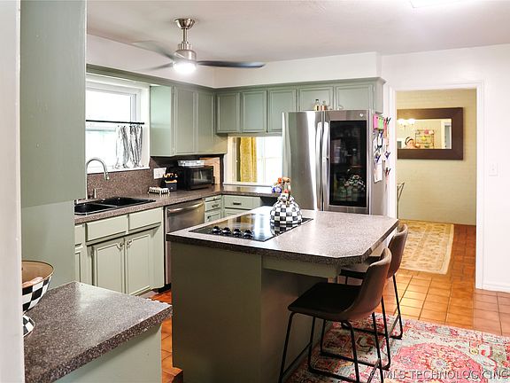 3rd image of 18 Dove Tree Rd
