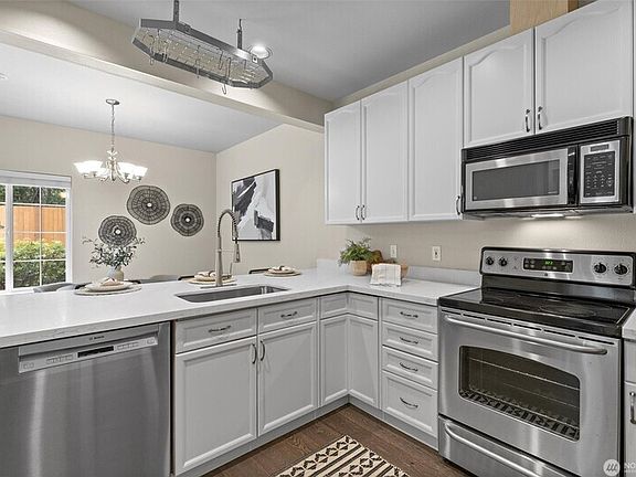 5th image of 10909 Avondale Rd NE APT R170