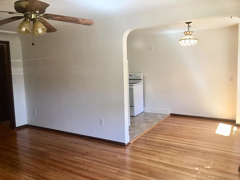 123 1/2 N Yakima Ave #104 — Photo 4