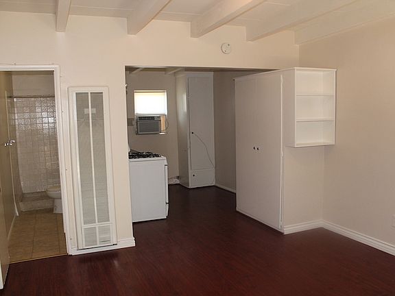 2nd image of 7612 Newlin Ave #C