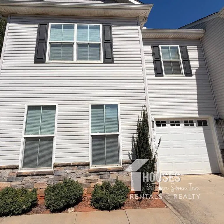 233 Marshland Lane — Photo 2