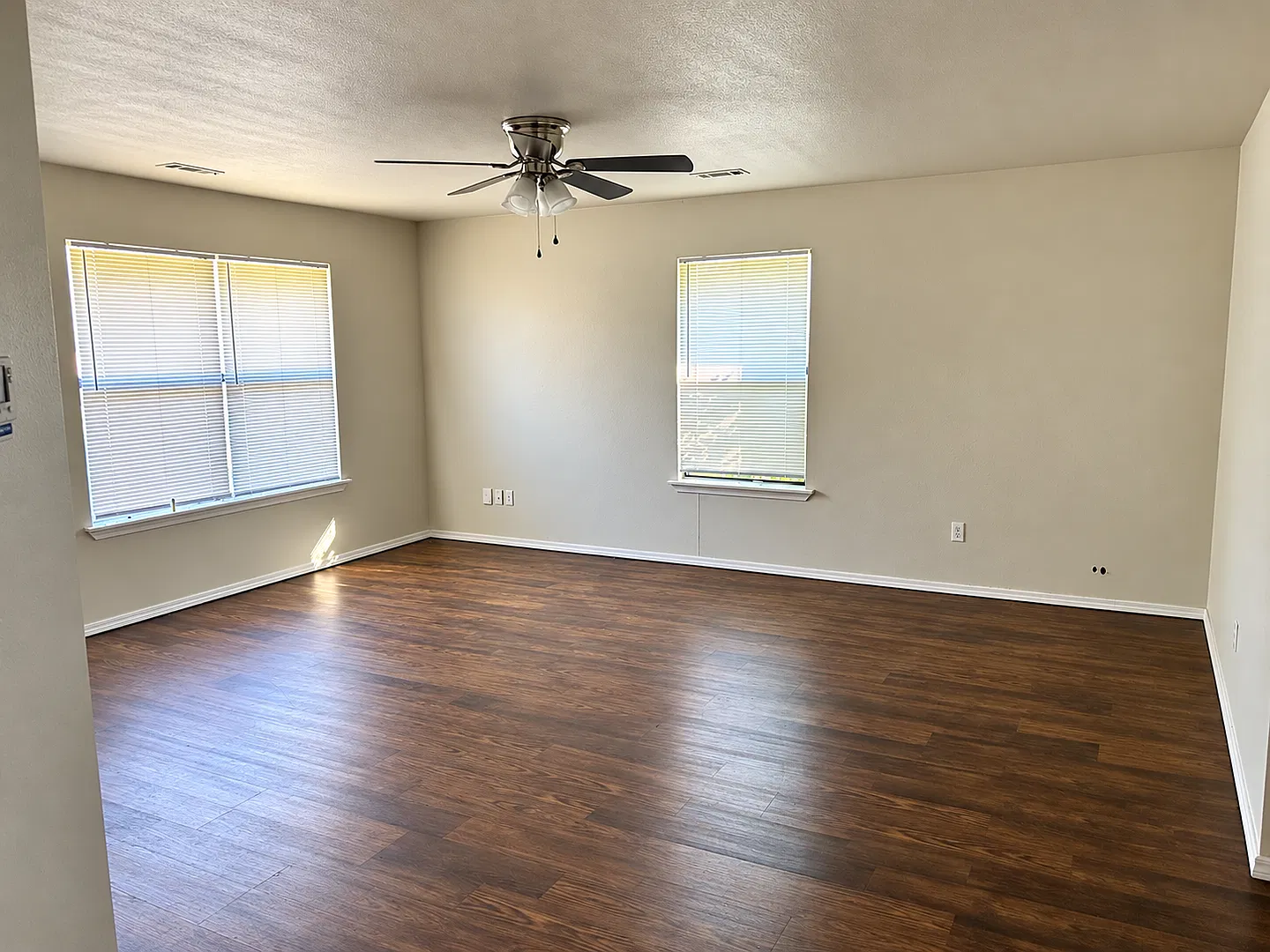 2 bedroom 1.5 bath Duplex in Fayetteville — Photo 3