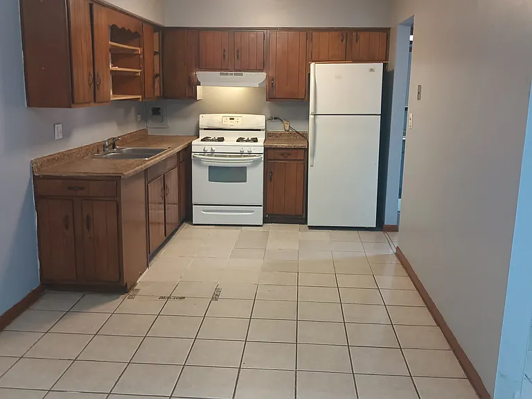 505 W Stevens Dr #204 — Photo 1