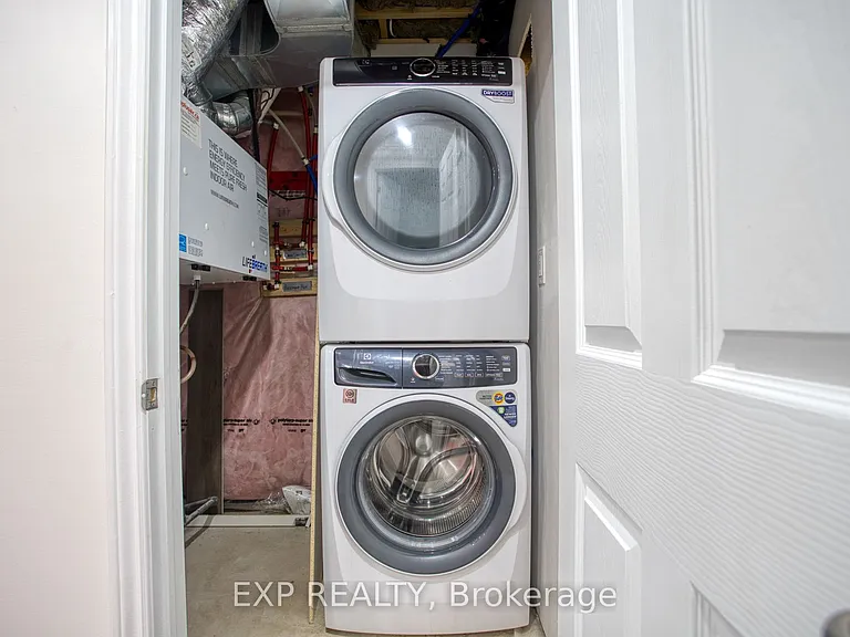 15 Riley Ave — Photo 10
