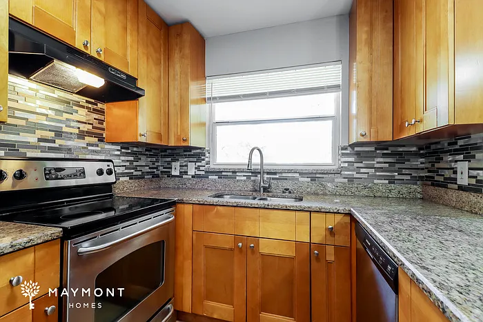 1429 S Evergreen Ave — Photo 8