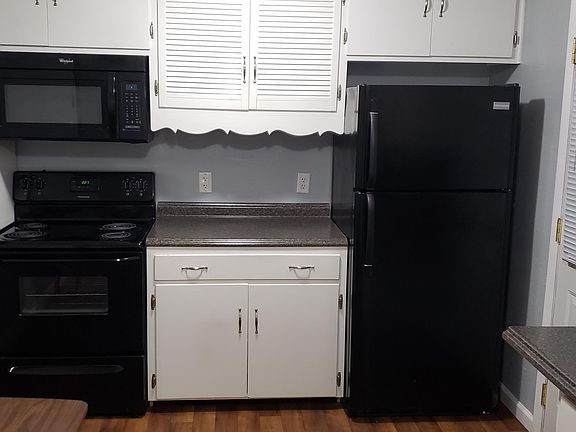 5th image of 331 N Walnut Ave