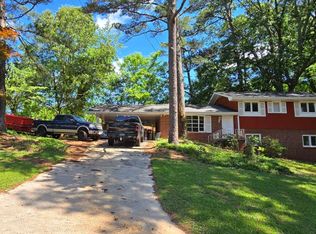 5686 Skyland Dr, Forest Park, GA 30297