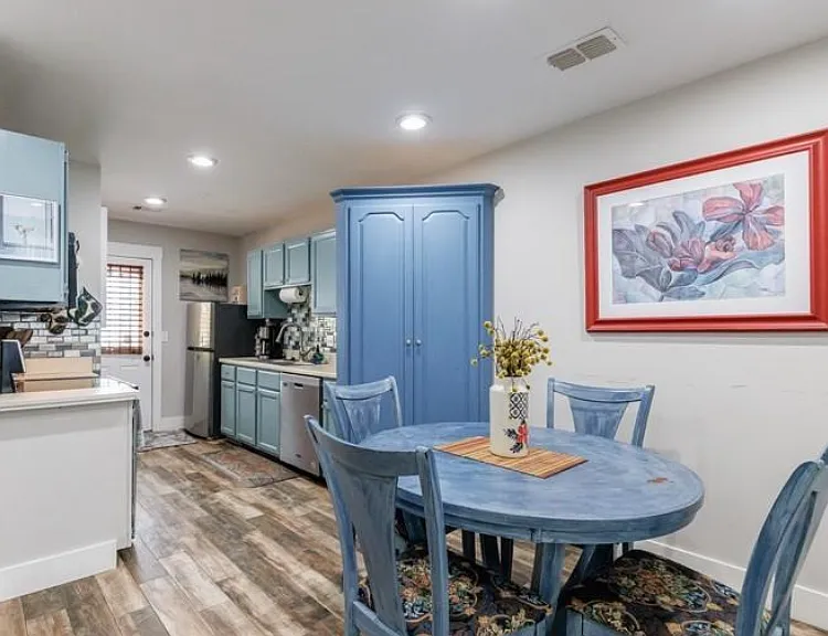 1915 Cooper Landing Dr SE — Photo 4