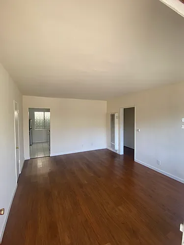 3048 Livonia Ave #5 Photo 1 3048 Livonia Ave #5 Photo 1