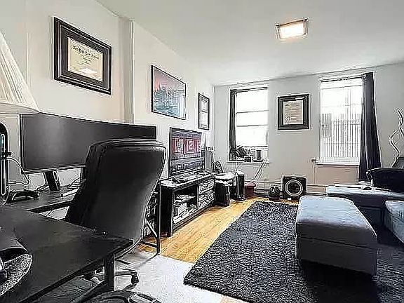2nd image of 1450 1st Ave #5ARN