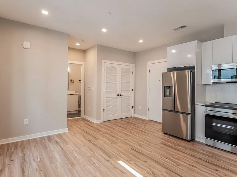 1358 Florida Ave NE — Photo 21