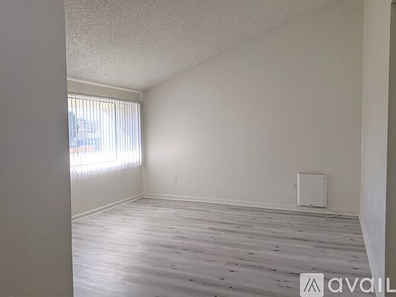 5th image of 350 S Steckel Dr APT 7