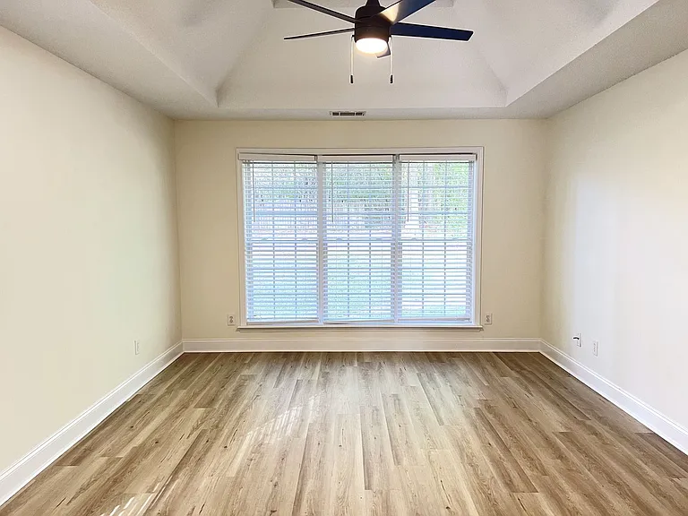 134 Stone Brooke Dr — Photo 16