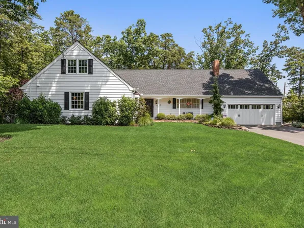15 Cayuga Trl, Medford Lakes, NJ 08055
