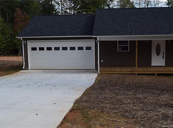 2nd image of 3339 Lake Dr
