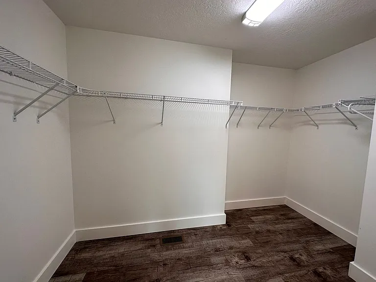 Fox Springs Condos — Photo 52