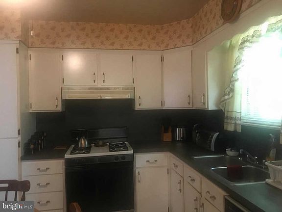 5th image of 7703 Anny Dr