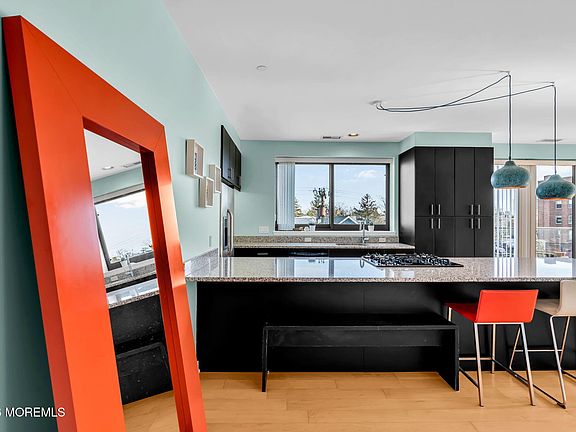 5th image of 510 Monroe Avenue #305