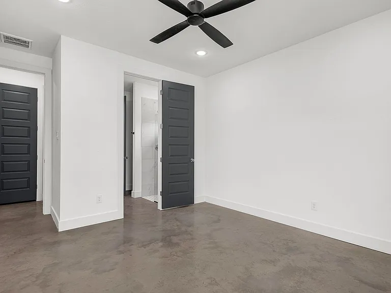 3010 Alpha Wolf Ct — Photo 16