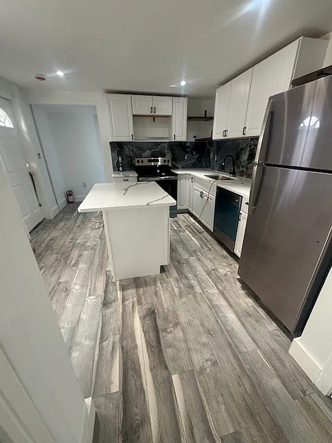 Building Photo - 252 E Eagle St #1