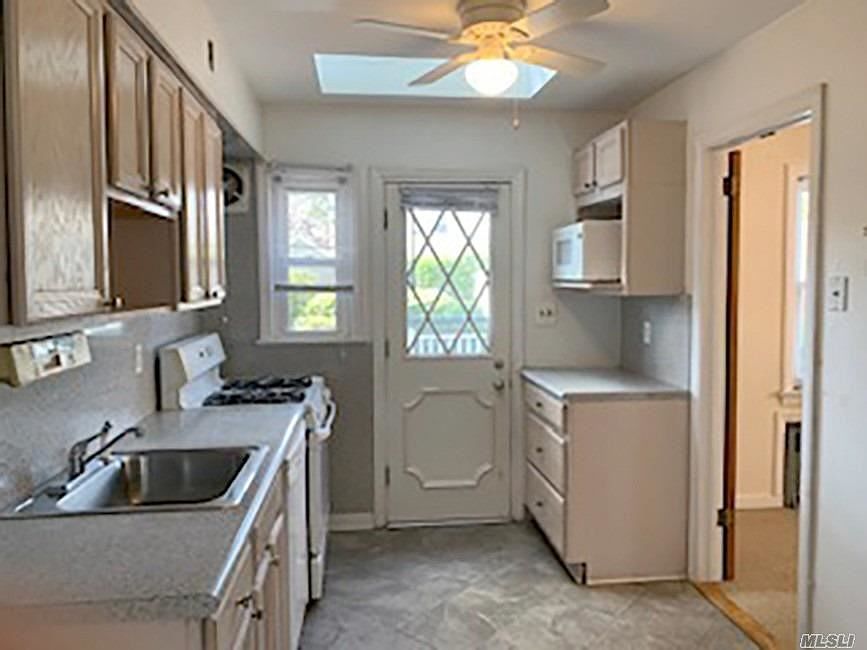 1st image of 22 Chestnut Ave