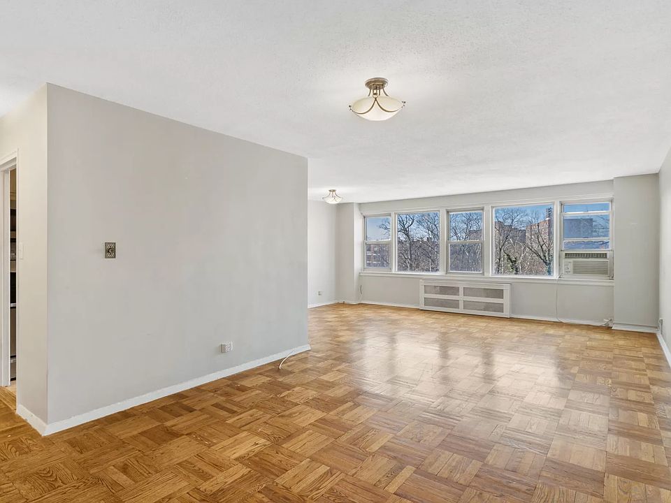 1st image of 4525 Henry Hudson Pkwy W #502