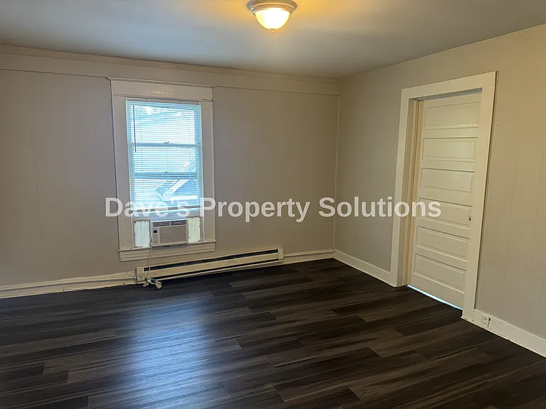 313 4th St #B — Photo 10