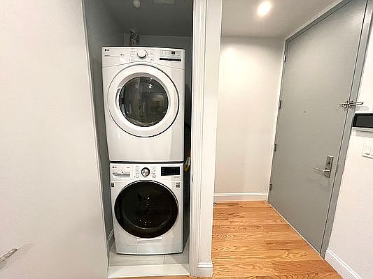 4th image of 14-48 28th Ave #2