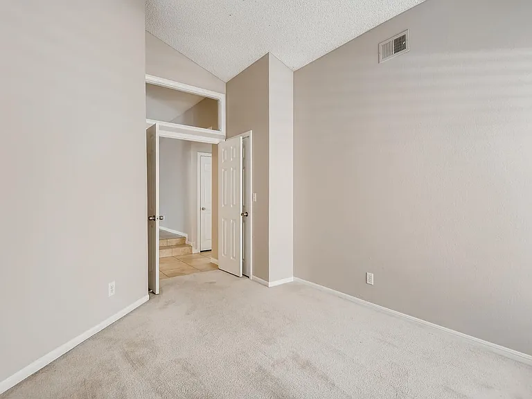 2507 Kilmaron Cir — Photo 13