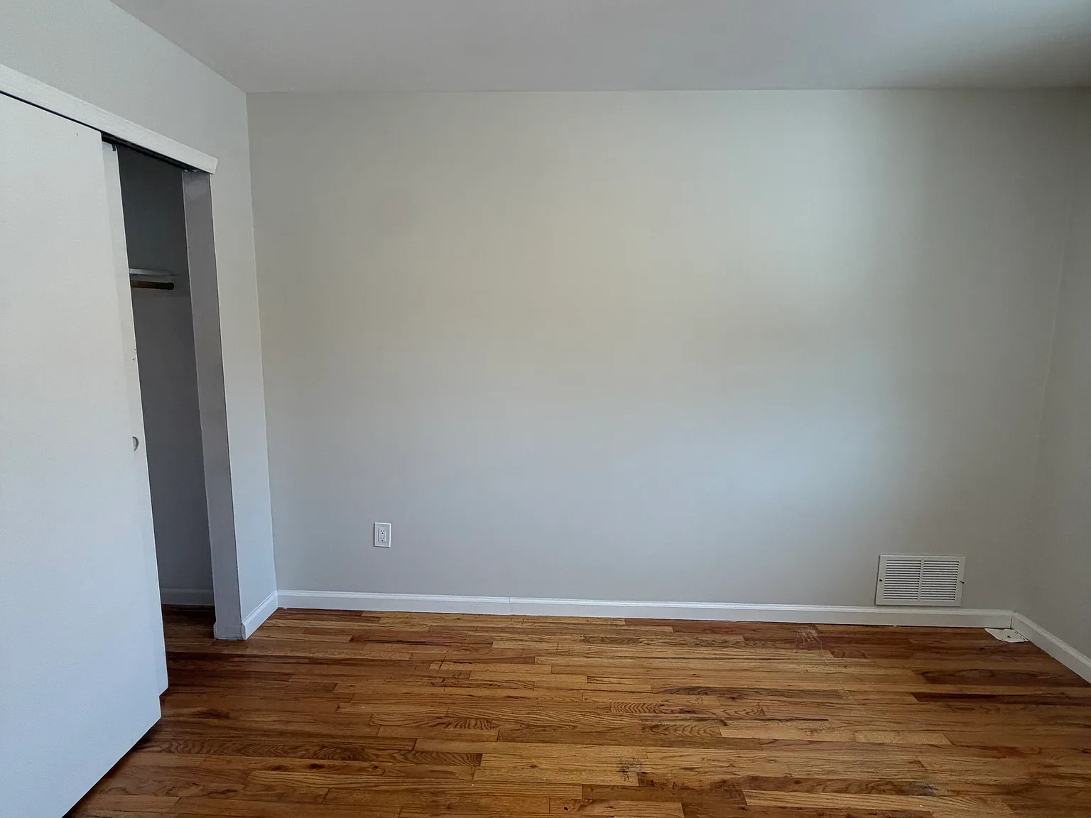 3 bed, $3,350 — Photo 4