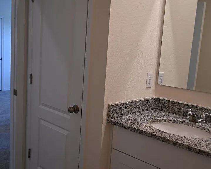 1341 Middle Lake Dr — Photo 30