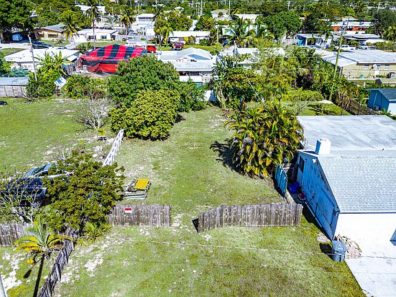 3rd image of 1073 Florence Road