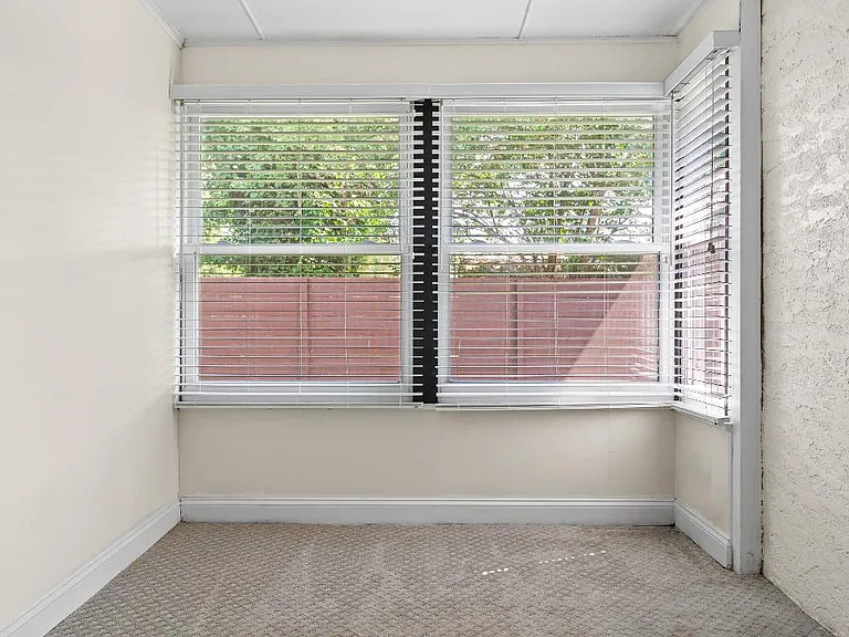 2205 Mary Ln — Photo 24