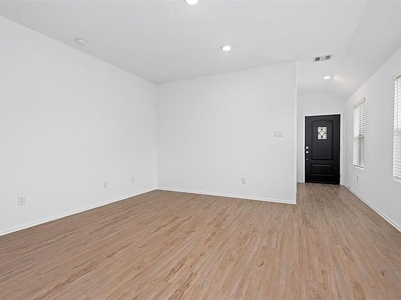 4th image of 6207 Russett Elm Ct