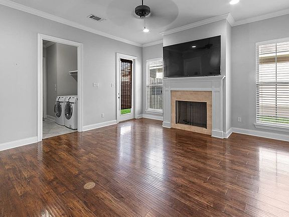 3rd image of 107 Green Cay Dr