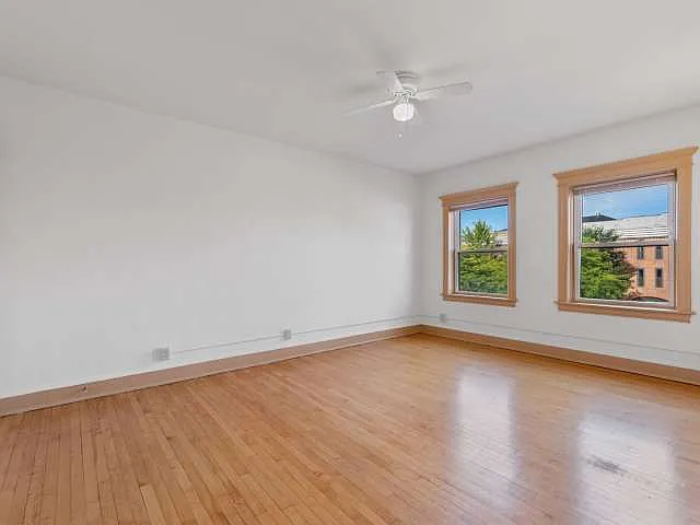 2217 W Wisconsin Ave #6 — Photo 5