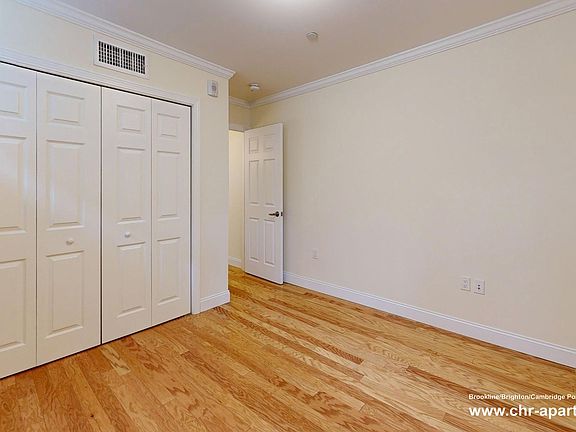 5th image of 18 Chauncy St APT B