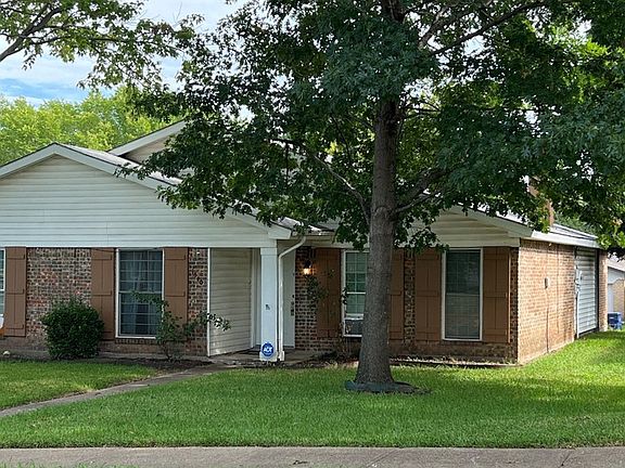 2nd image of 1510 Frio Ln